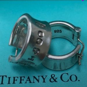 🔴Authentic TIFFANY & Co Wide Hoop Earrings ❤️♥️🟣